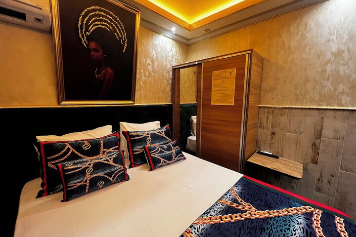Room 22 of 170