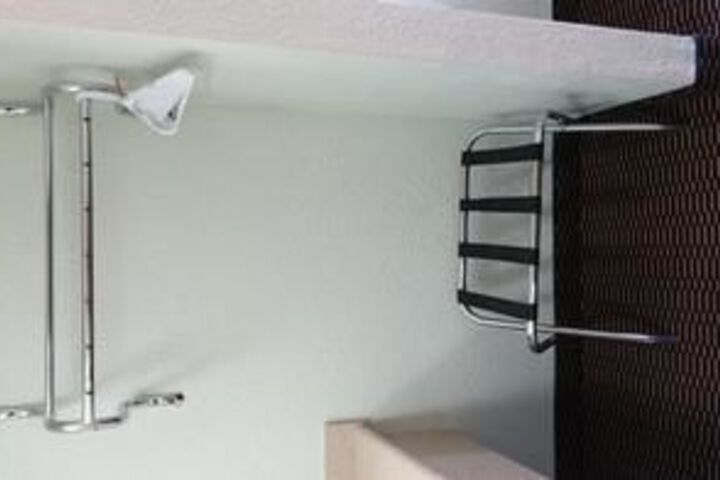 Room 53 of 60
