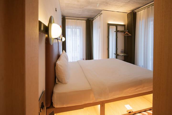 Room 18 of 41
