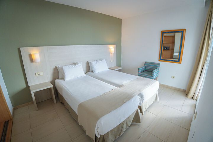 Room 10 of 78