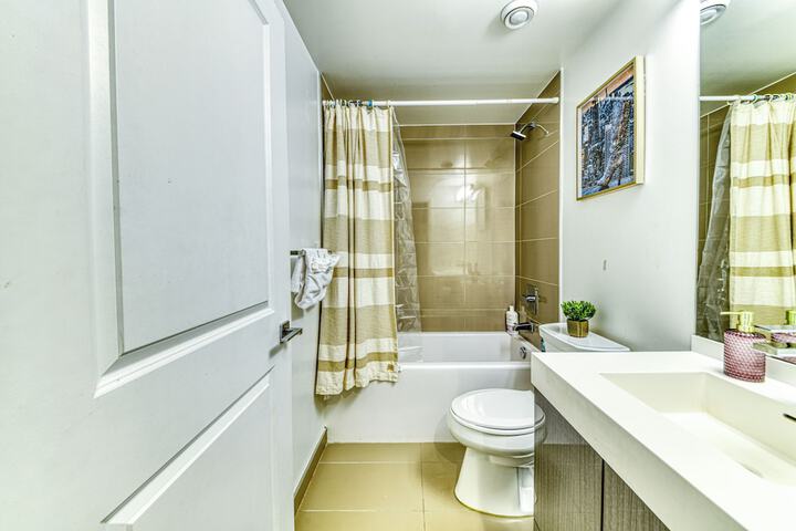 Room 603 of 652
