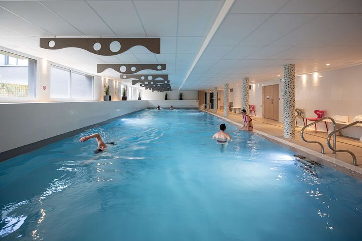 Pool Hotel