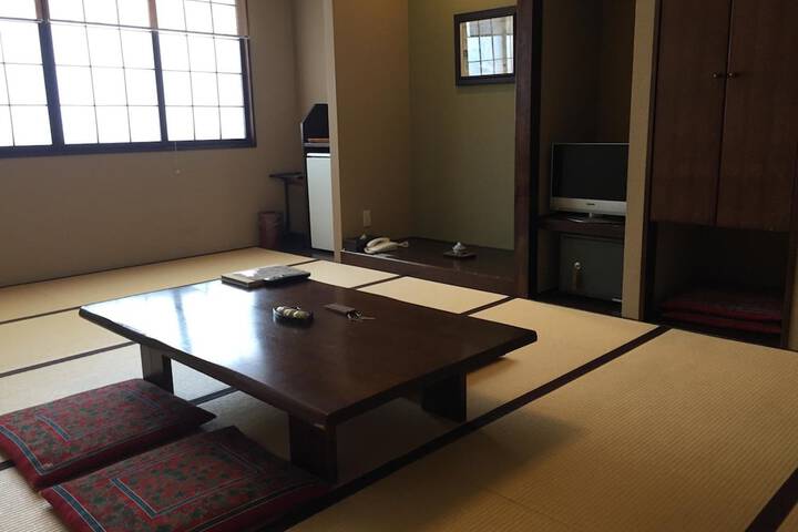 Room 17 of 57