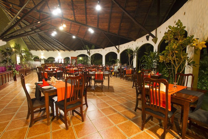 Dining 80 of 147