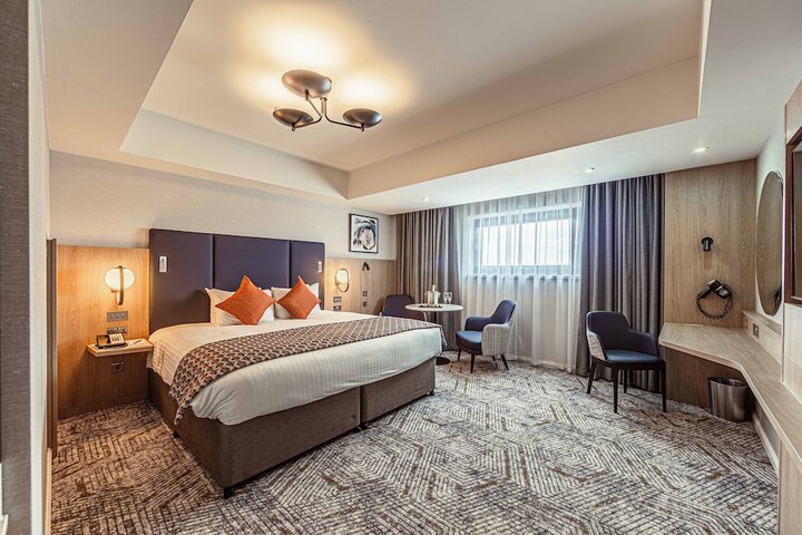 Room 4 of 78