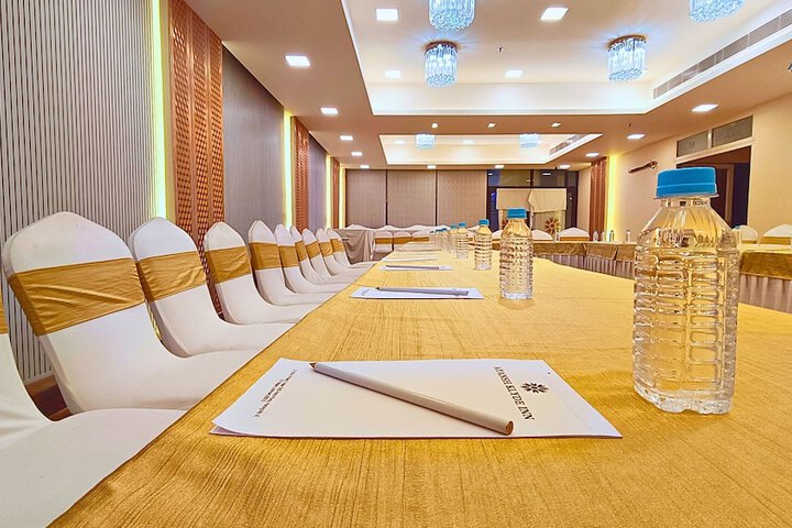 Ballroom/Hall 88 of 95