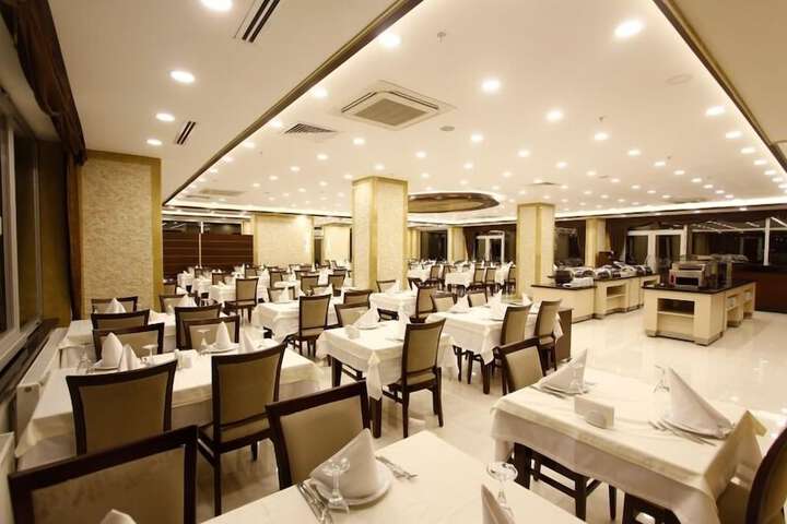 Dining Photos