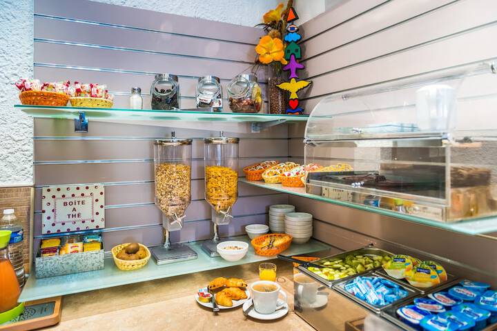 Breakfast area