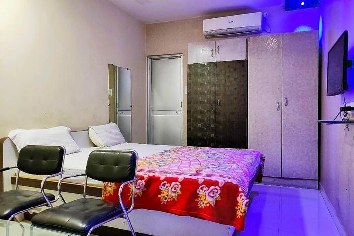 Hotel Madhuwan Heights