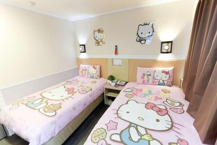 Room 28 of 48