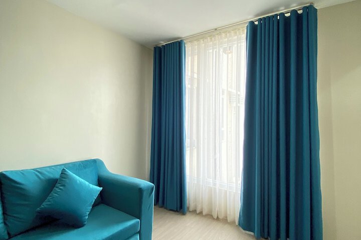 Room 12 of 19