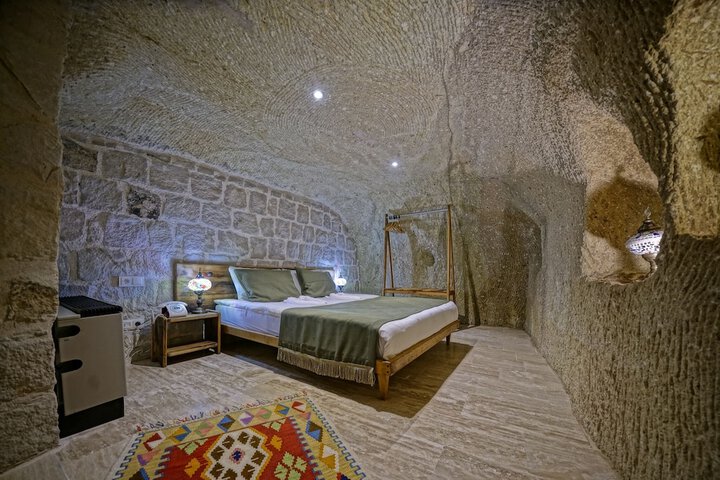 Room 15 of 90