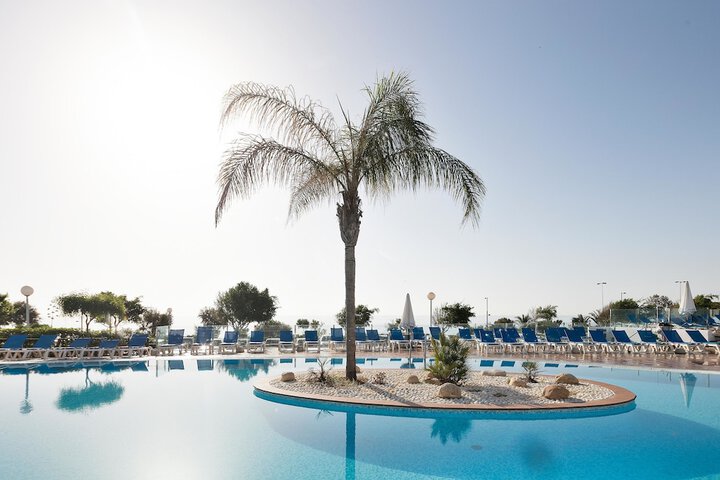 Pool Hotel