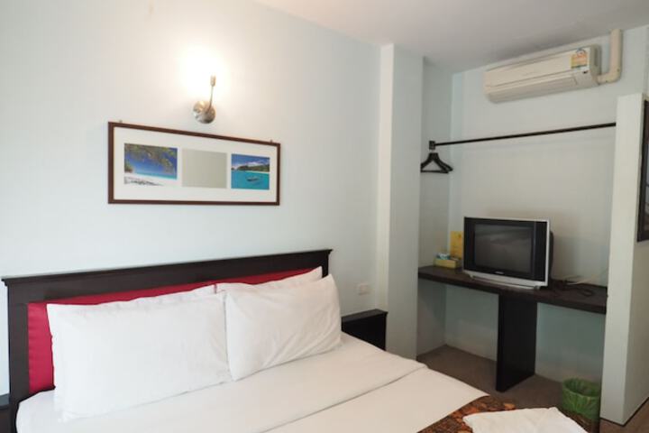 Room 8 of 22