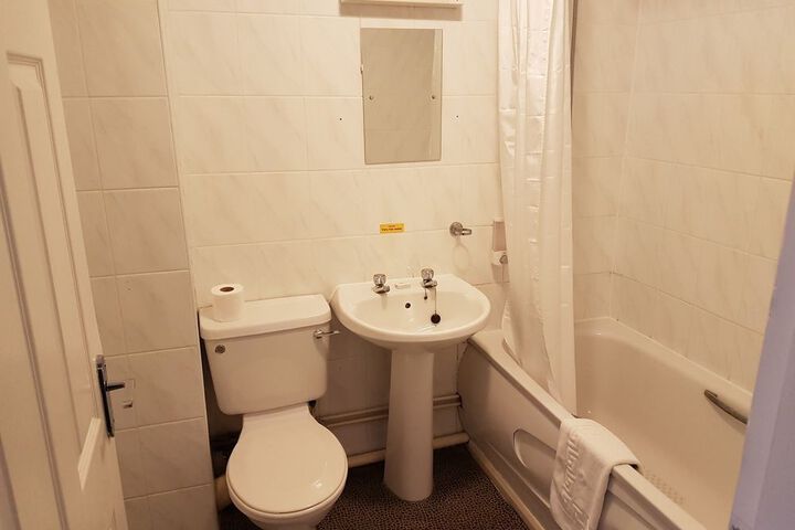 Room 20 of 28