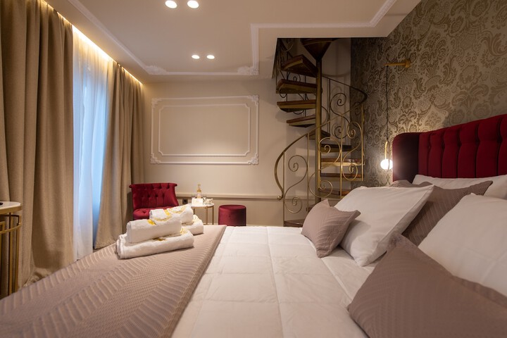 Room 8 of 41