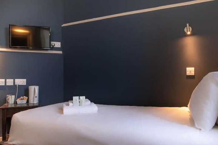 Room 38 of 68