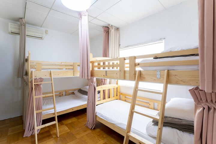 Room 10 of 49