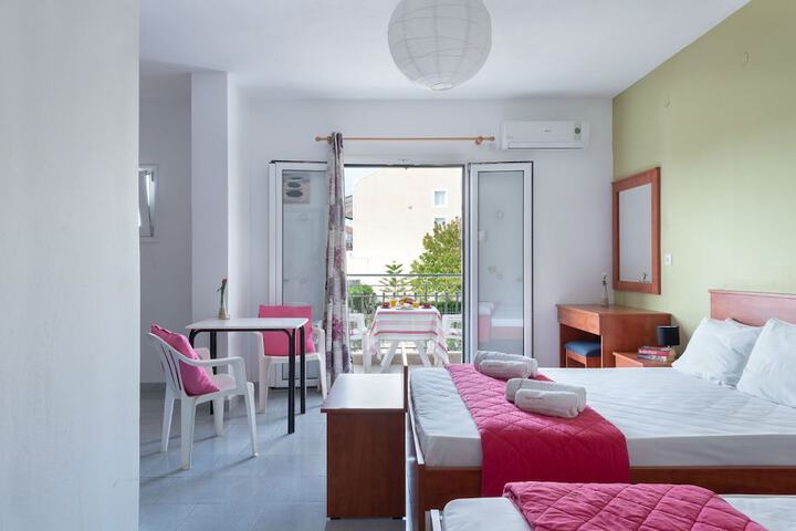 Room 10 of 23