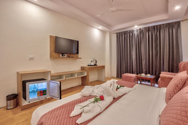 Room 2 of 29