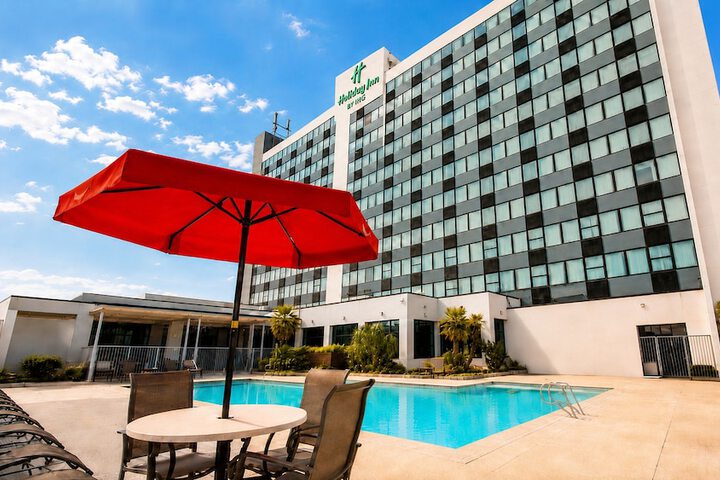 Hotel Pool