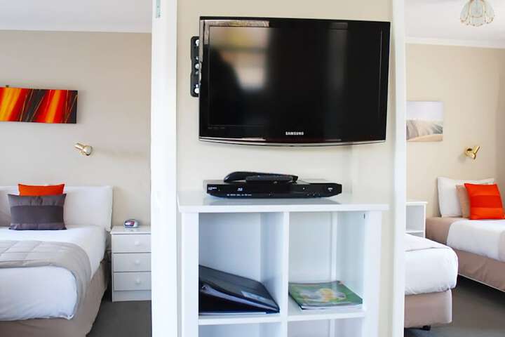 Room 6 of 68