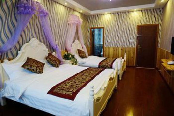 Room 14 of 30
