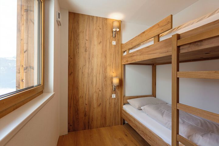 Room 21 of 74