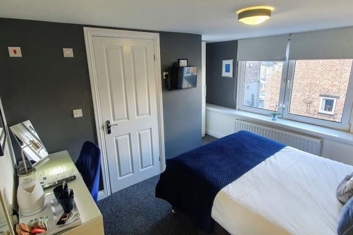 Room 18 of 130