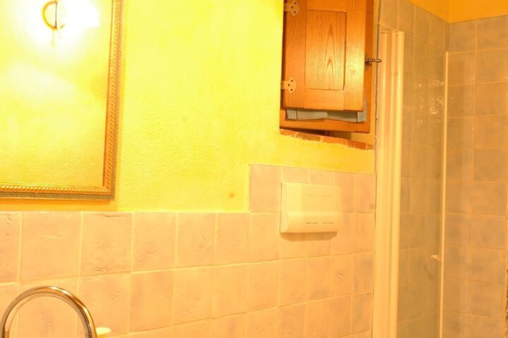 Room 13 of 39