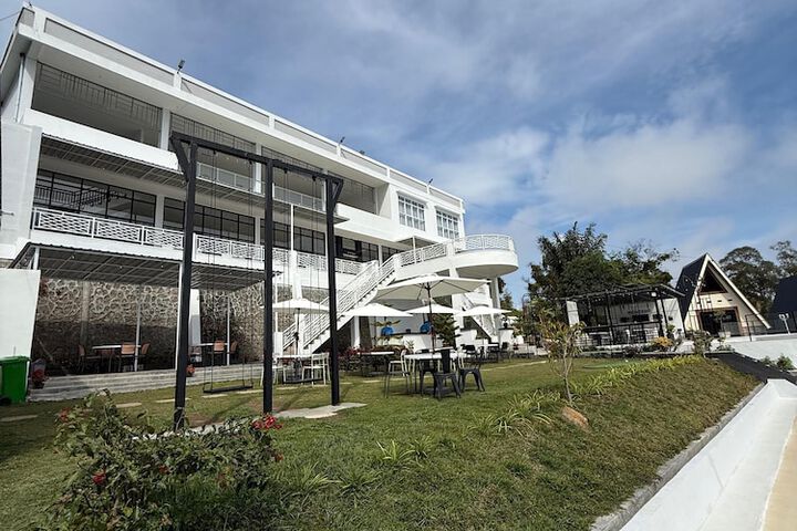 Hotel 54 of 61