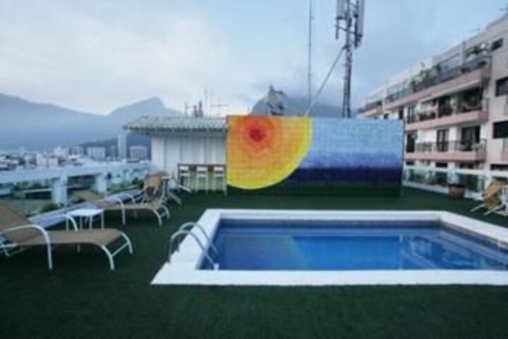 Pool 18 of 18