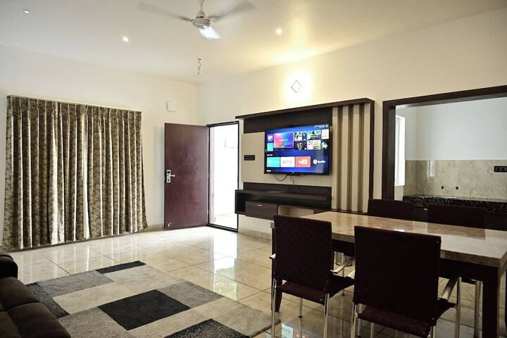 Room 12 of 26