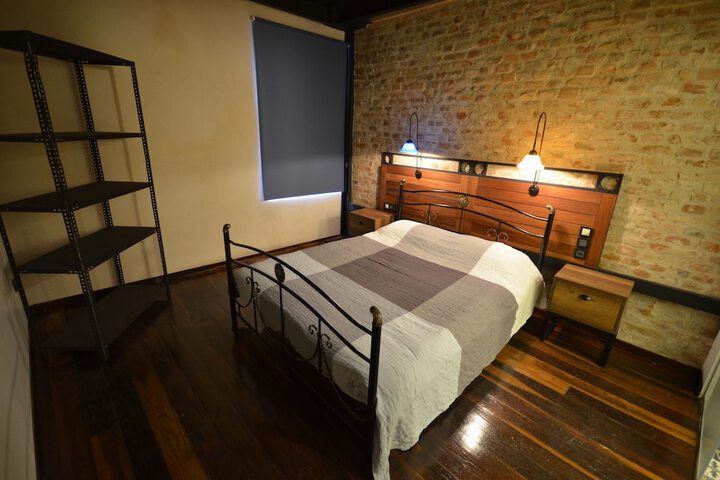 Room 10 of 40