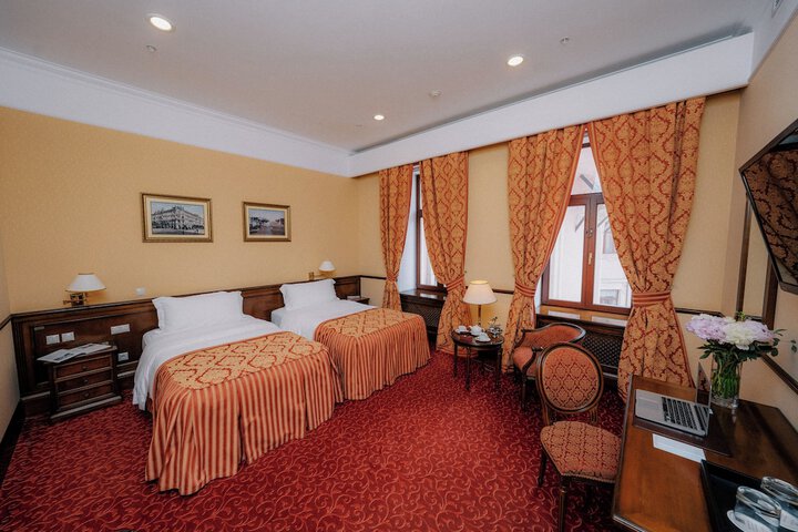 Room 16 of 85