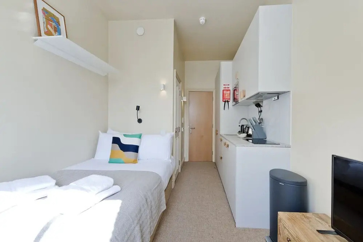 Room 2 of 13