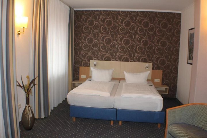 Room 19 of 59