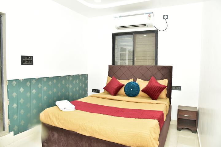 Room 6 of 38