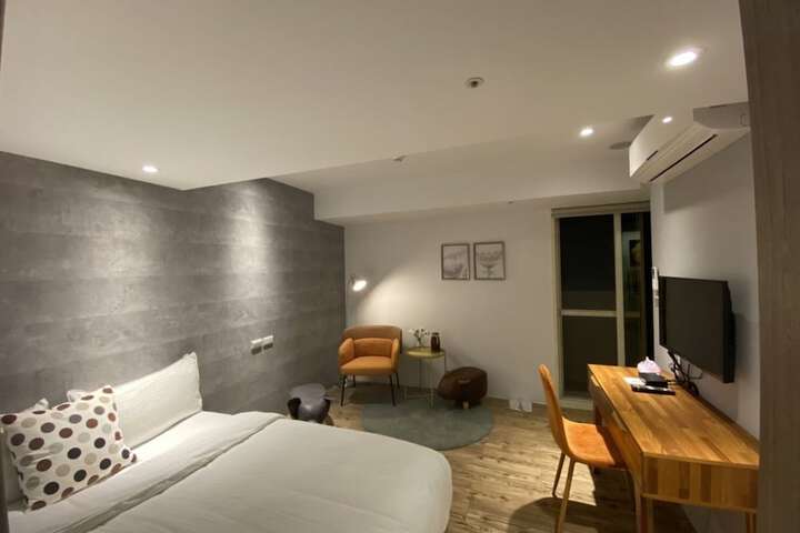 Room 13 of 44