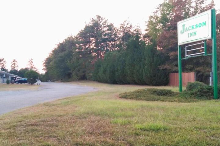 OYO Hotel McIntyre GA US 441