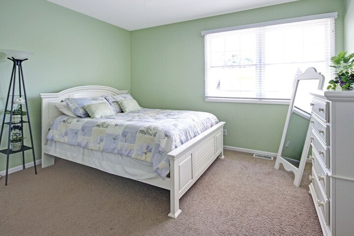 Room 4 of 22