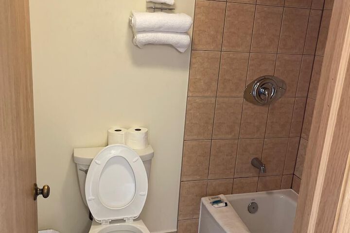 Room 15 of 23