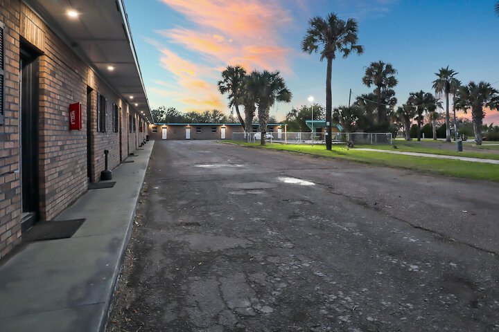 Mathis Motel in Mathis, TX