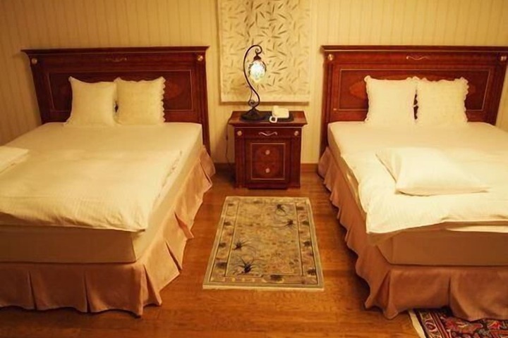 Room 18 of 35