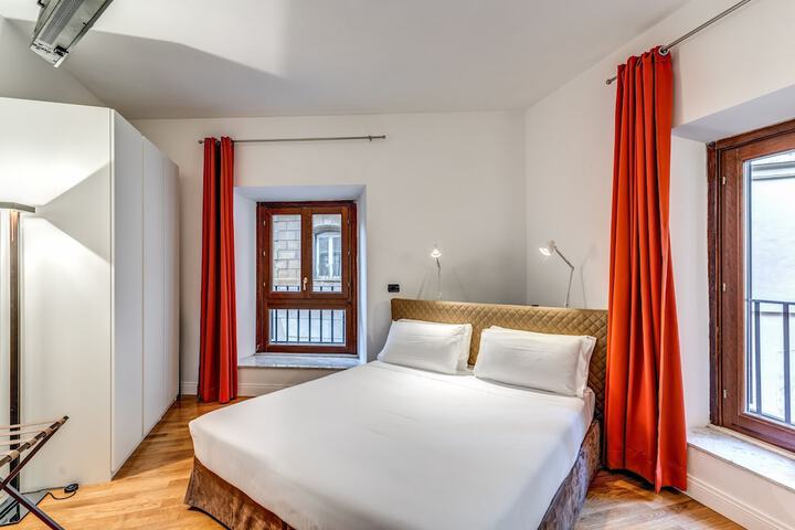 Room 35 of 238