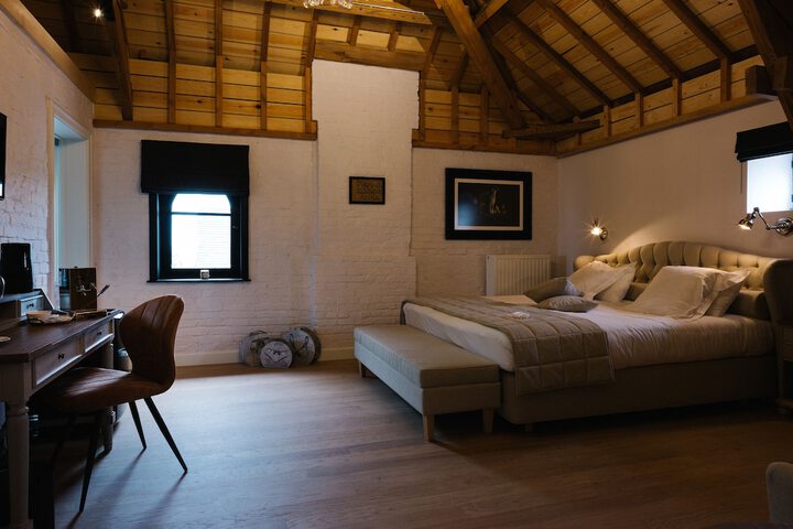 Room 13 of 50