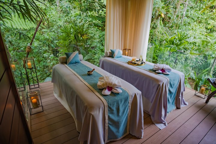 Massage Photo