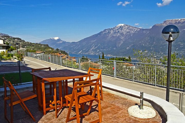 Terrace/Patio 7 of 17