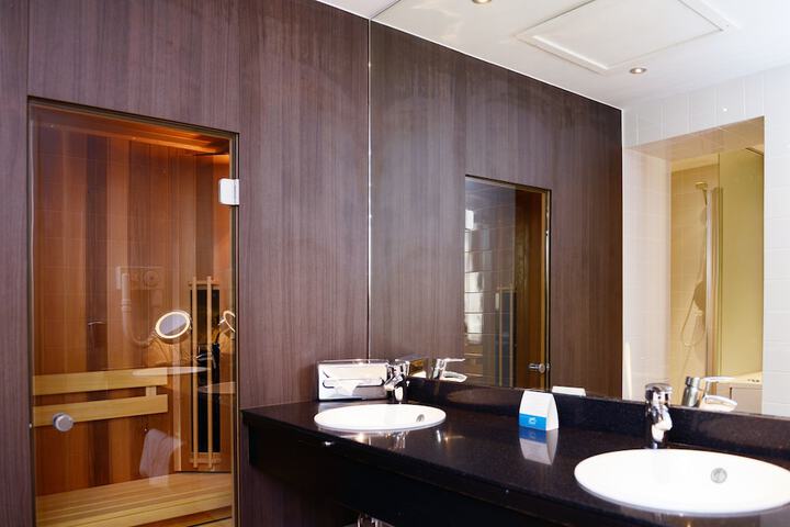 Room 20 of 44