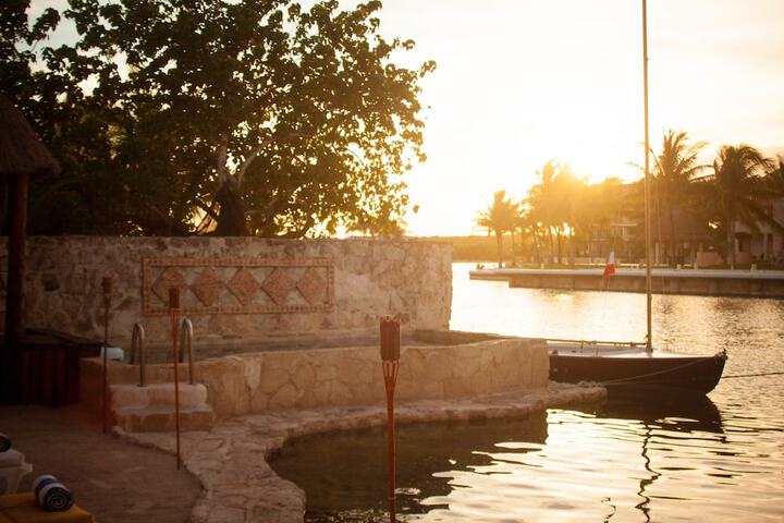 Pools & Facilities